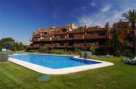 swimming pool image cabopino apartment